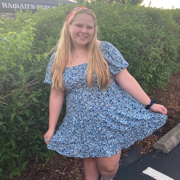 Meet your Posher, Jessica - Picture 1 of 1